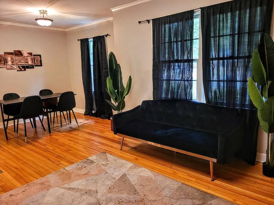 《~Lovely Home Near Botanical Gardens ~》Pool Table Memphis Exterior foto