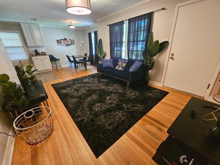 《~Lovely Home Near Botanical Gardens ~》Pool Table Memphis Exterior foto